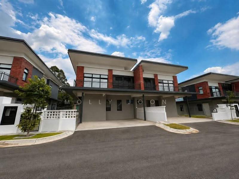 Rumah Berkembar untuk Dijual di Johor Bahru (Johor) - Molly Joon - Exterior - PropertyGuru.com.my