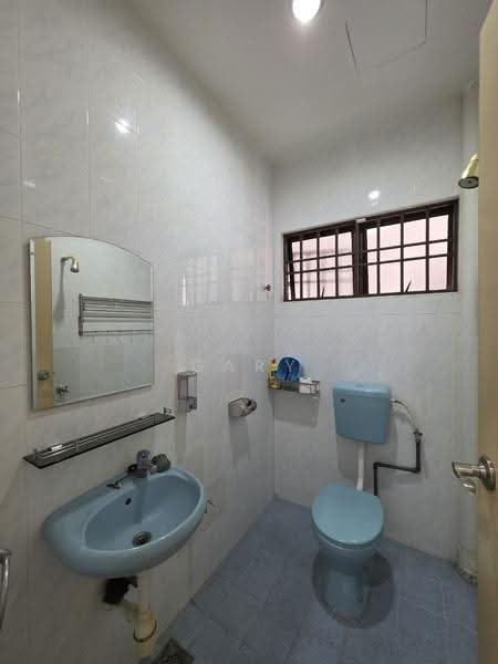 Semi-Detached House for Sale in Taman Mansion (Ipoh) - Gary Tang - Bathroom - PropertyGuru.com.my