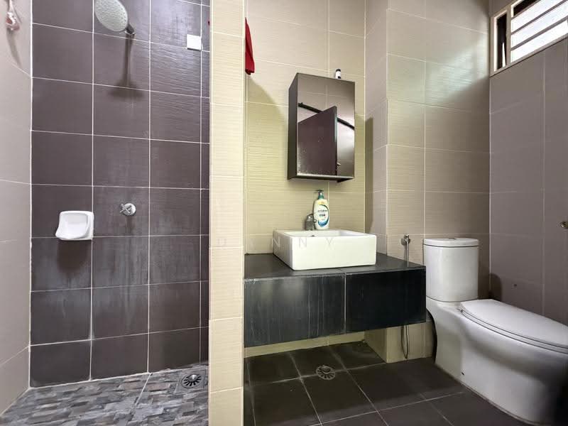 2-storey Terraced House for Sale in Rawang (Selangor) - Danny Wong - Bathroom - PropertyGuru.com.my