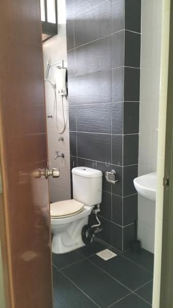 Shop / Office untuk Disewa di Skudai (Johor) - Hui Hui Lim - Bathroom - PropertyGuru.com.my