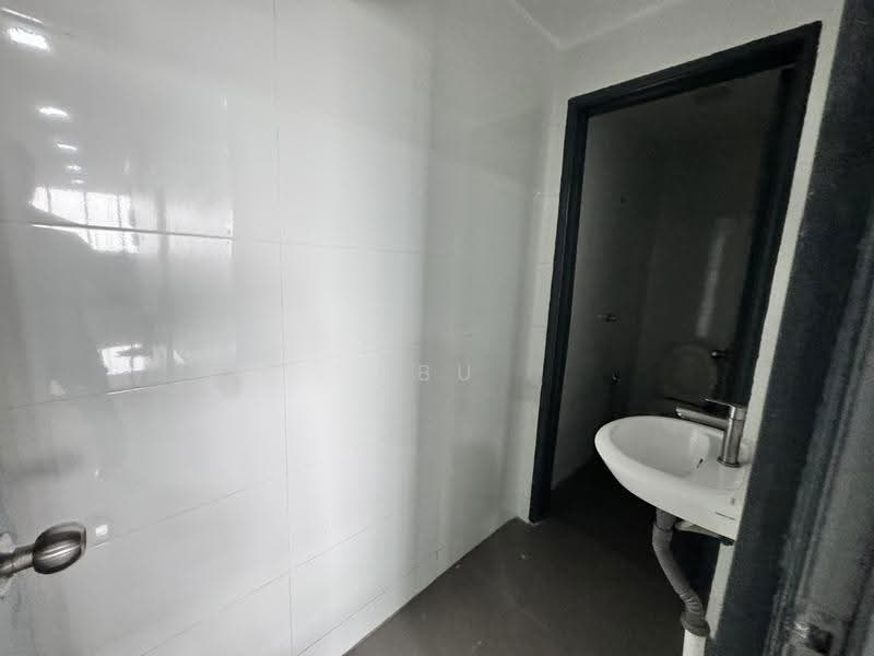 Shop / Office for Rent in D'alpinia (Puchong) - Abu Mansur - Bathroom - PropertyGuru.com.my