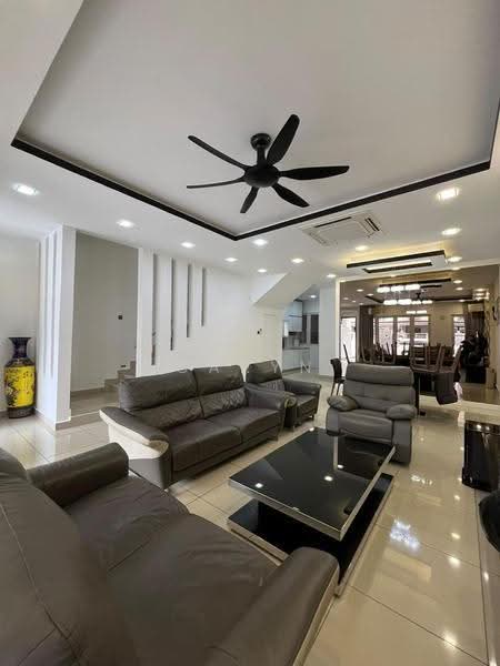 Rumah Teres 2-Tingkat untuk Disewa di Bandar Putra Kulai (Kulai) - Caryn Ter - Living Room - PropertyGuru.com.my