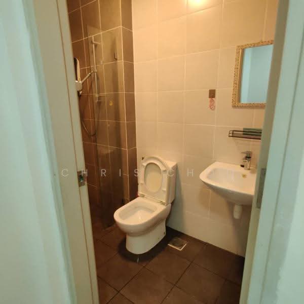 Condominium for Sale at D'sands Residence - Chris Choo - Bathroom - PropertyGuru.com.my