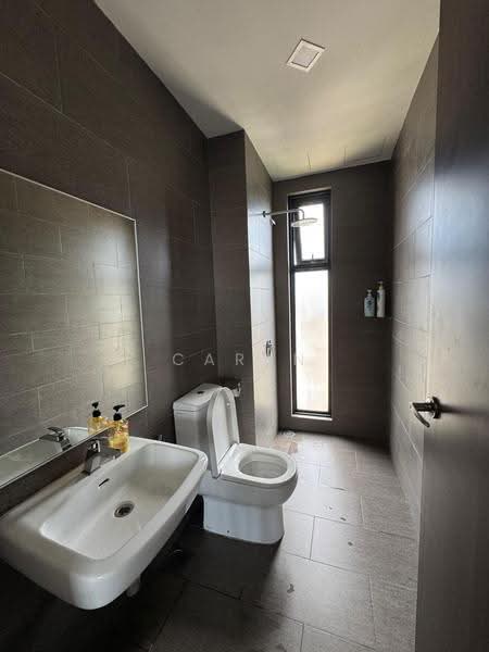 Rumah Berkembar untuk Disewa di Kangkar Pulai (Skudai) - Caryn Ter - Bathroom - PropertyGuru.com.my