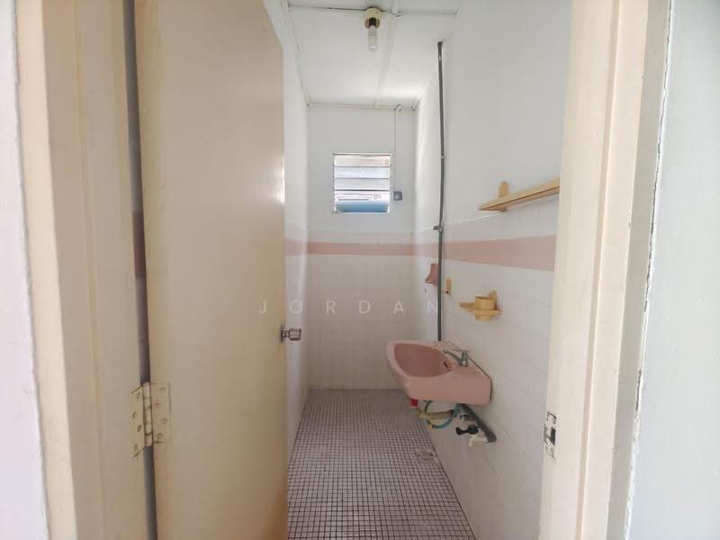 Apartment for Sale at Kota Laksamana Utama - Jordan Lee - Bathroom - PropertyGuru.com.my