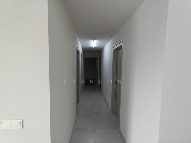 Kediaman Servis untuk Disewa di Melawati : Park One - Brandon N - Corridor - PropertyGuru.com.my