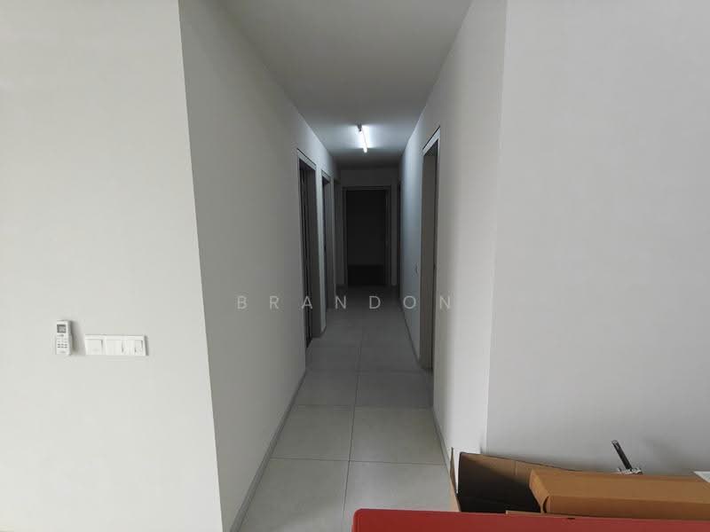 Kediaman Servis untuk Disewa di Melawati : Park One - Brandon N - Corridor - PropertyGuru.com.my