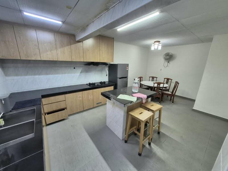 Rumah Teres untuk Dijual di Usj 12 (Subang Jaya) - Chester Cheng - Kitchen - PropertyGuru.com.my