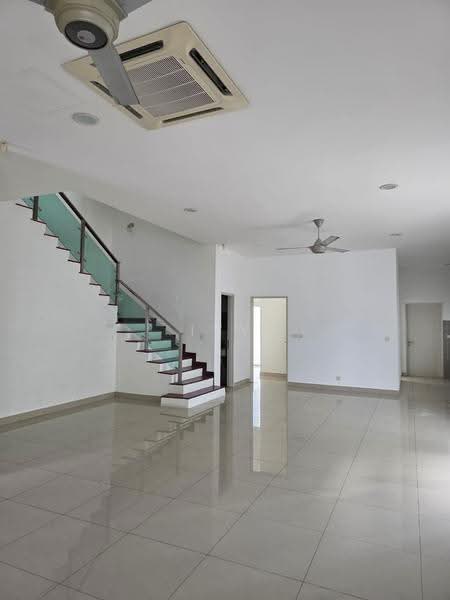 Rumah Berkembar untuk Disewa di Cyberjaya (Selangor) - Ivy Wong - Living Room - PropertyGuru.com.my