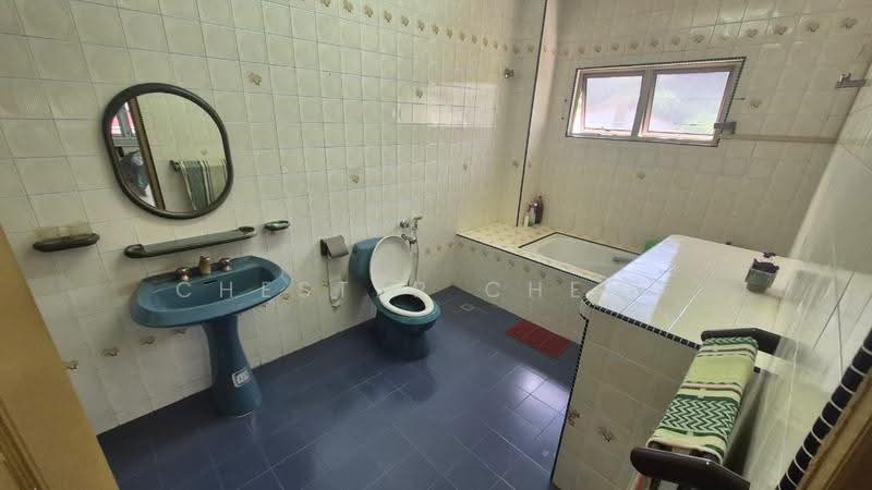 Bungalow House for Sale in Taman Sri Andalas (Klang) - Chester Cheng - Bathroom - PropertyGuru.com.my