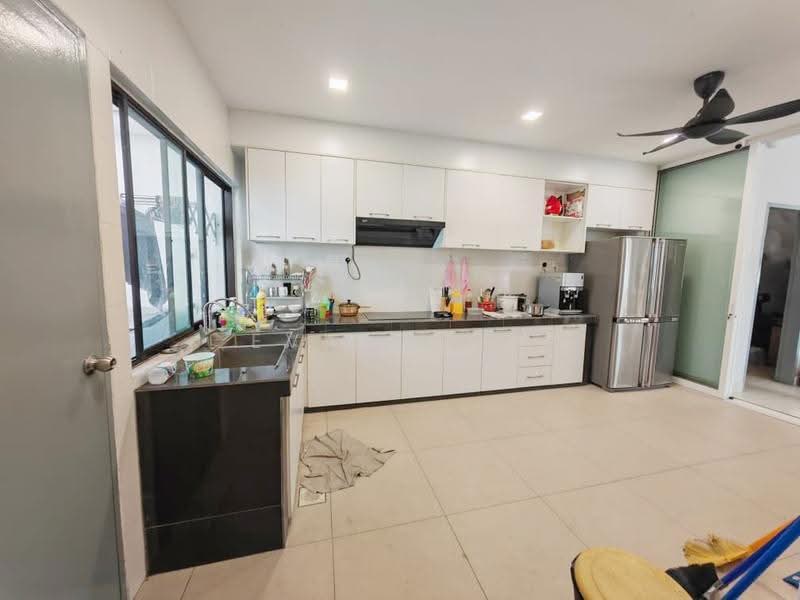 2.5-storey Terraced House for Sale in Taman Putra Impiana (Puchong) - Evan Goh - Kitchen - PropertyGuru.com.my