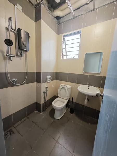 2.5-storey Terraced House for Sale in Taman Putra Impiana (Puchong) - Evan Goh - Bathroom - PropertyGuru.com.my