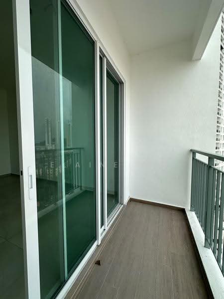 Kondominium untuk Disewa di Lucerne Residences - Elaine Lee - Balcony - PropertyGuru.com.my