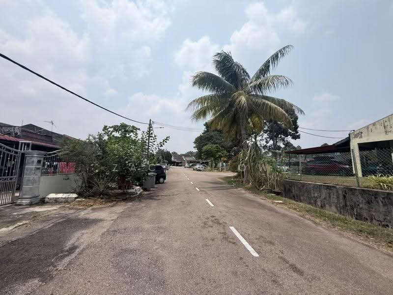 1-storey Terraced House for Sale in Taman Daya (Johor Bahru) - Zack Chow - Exterior - PropertyGuru.com.my