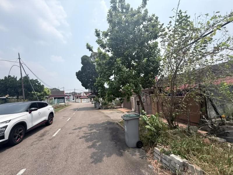 1-storey Terraced House for Sale in Taman Daya (Johor Bahru) - Zack Chow - Exterior - PropertyGuru.com.my