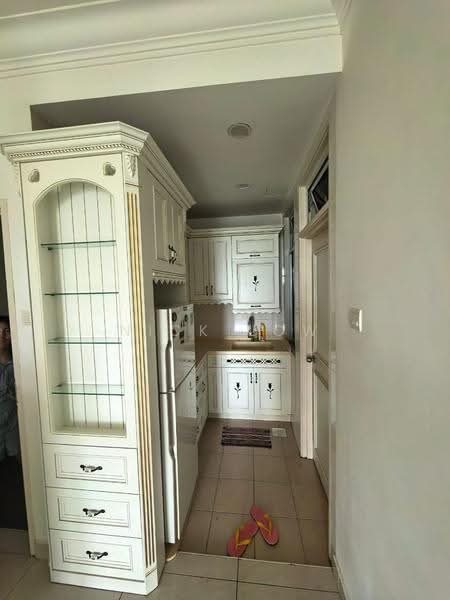 Service Residence for Rent at Pangsapuri Tanah Emas (Golden Sands) - Nick Low - Kitchen - PropertyGuru.com.my