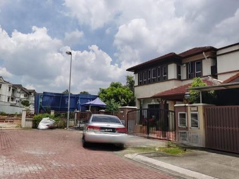 Semi-Detached House for Sale in Shah Alam (Selangor) - Hannee Tay - Exterior - PropertyGuru.com.my