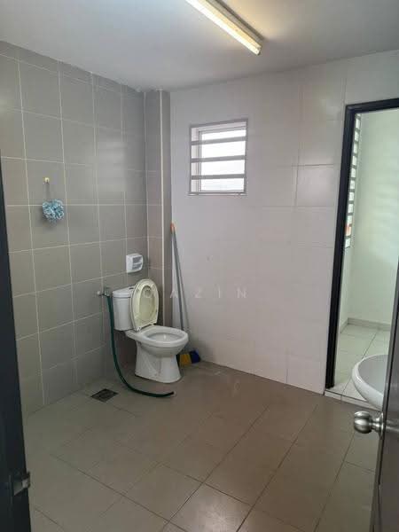 2-storey Terraced House for Rent in Bandar Baru Sri Klebang (Chemor) - Qazin Khoo - Bathroom - PropertyGuru.com.my