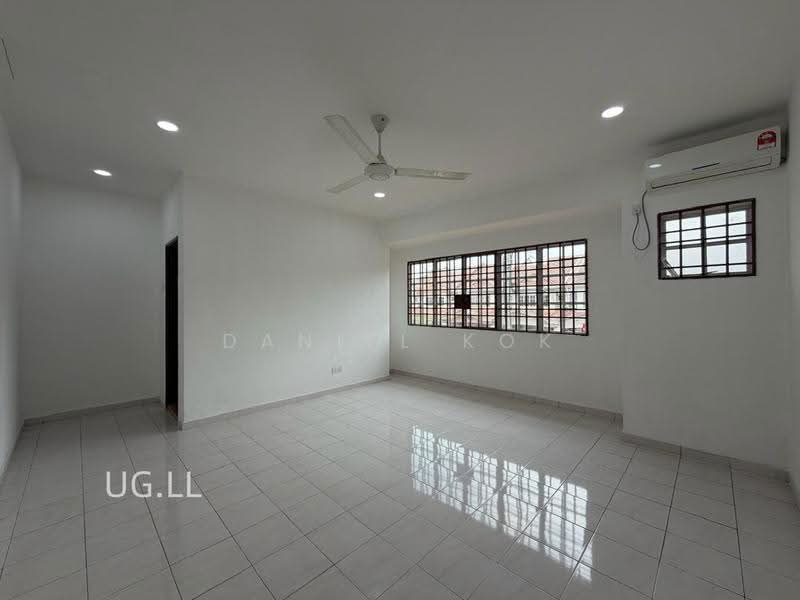 2-storey Terraced House for Sale in Bandar Bukit Tinggi 2 (Klang) - Daniel Kok - Living Room - PropertyGuru.com.my