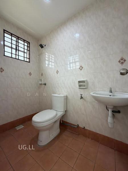 2-storey Terraced House for Sale in Bandar Bukit Tinggi 2 (Klang) - Daniel Kok - Bathroom - PropertyGuru.com.my