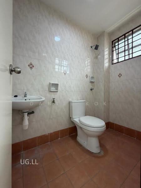 2-storey Terraced House for Sale in Bandar Bukit Tinggi 2 (Klang) - Daniel Kok - Bathroom - PropertyGuru.com.my