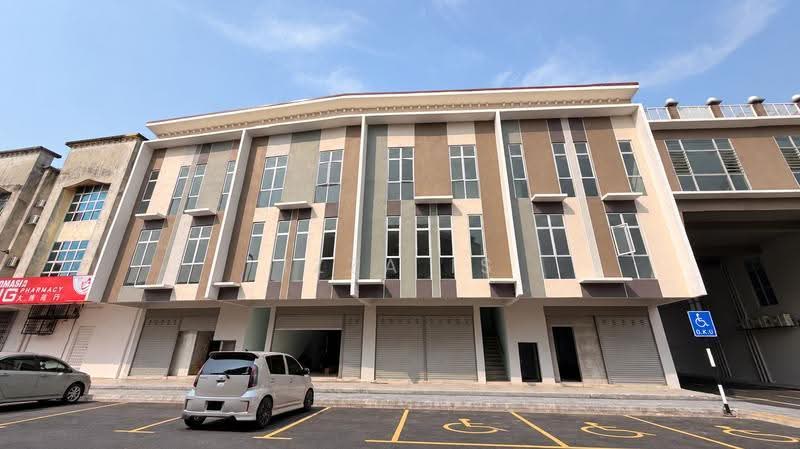 Shop / Office for Rent in Taman Kristal 2 (Dengkil) - Izza Is - Exterior - PropertyGuru.com.my