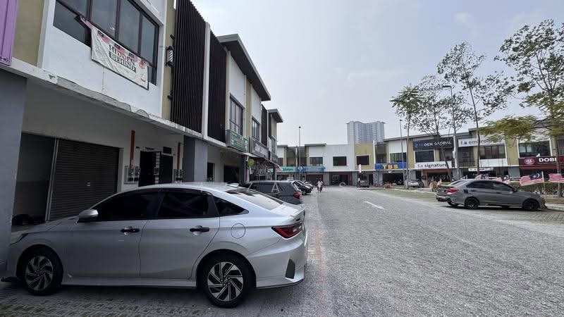 Shop / Office for Rent in Taman Kristal 2 (Dengkil) - Izza Is - Exterior - PropertyGuru.com.my