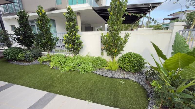 Rumah Berkembar untuk Dijual di Horizon Hills (Iskandar Puteri (Nusajaya)) - Wennes Go - Garden - PropertyGuru.com.my
