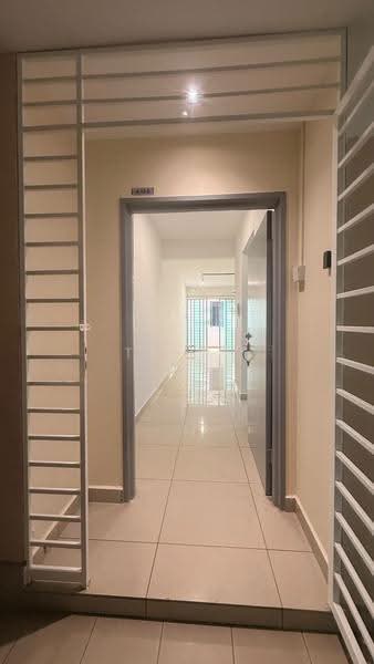 Kondominium untuk Disewa di Aman Heights Condominium - Terry Chen - Corridor - PropertyGuru.com.my