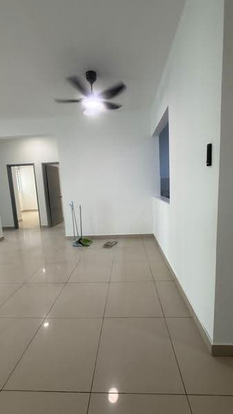 Kondominium untuk Disewa di Aman Heights Condominium - Terry Chen - Living Room - PropertyGuru.com.my