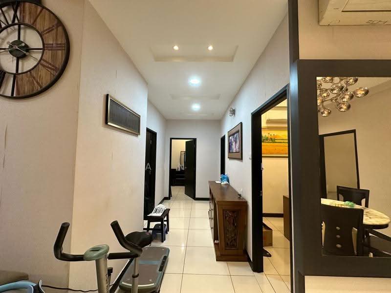 Condominium for Rent at Sierra East - Elaine Lee - Corridor - PropertyGuru.com.my