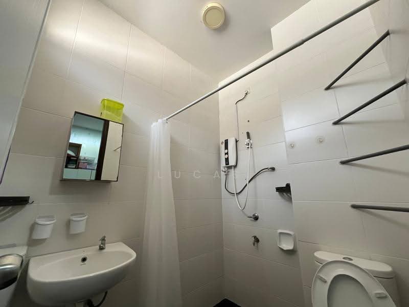 Rumah Kluster untuk Dijual di Setia Tropika (Johor Bahru) - Lucas Wong - Bathroom - PropertyGuru.com.my