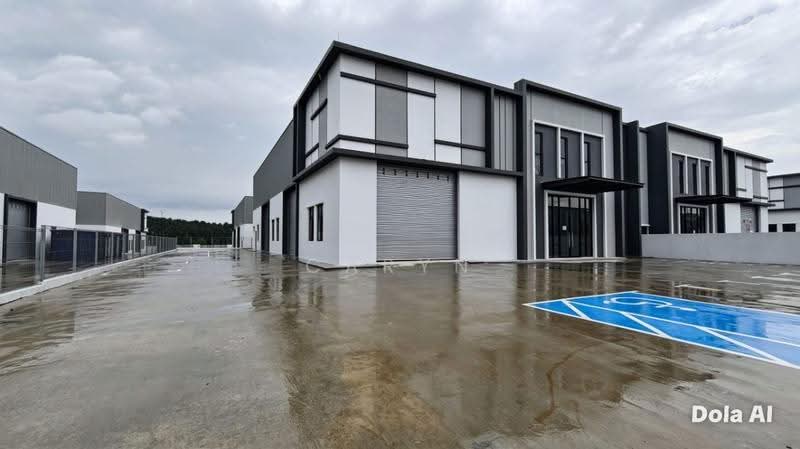 Semi-D Factory for Rent in Eco Business Park 1 (Johor Bahru) - Caryn Ter - Exterior - PropertyGuru.com.my