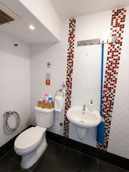 Pejabat untuk Disewa di SS16 (Subang Jaya) - Esther Tan - Bathroom - PropertyGuru.com.my