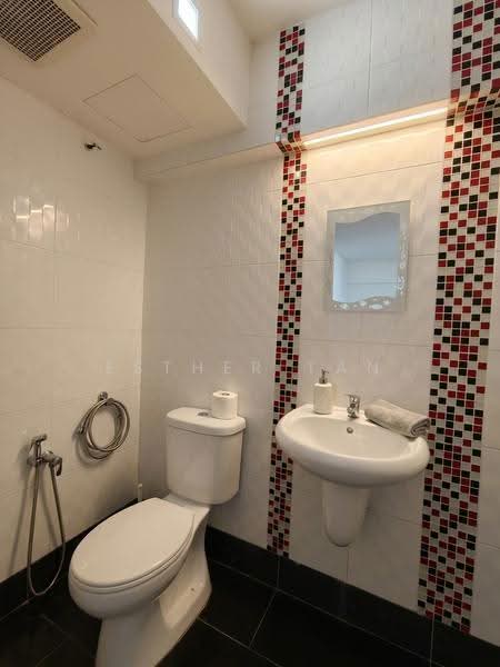 Pejabat untuk Disewa di SS16 (Subang Jaya) - Esther Tan - Bathroom - PropertyGuru.com.my