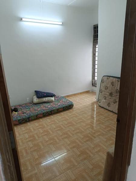 Rumah Teres 1-Tingkat untuk Disewa di Taman Johor Jaya (Johor Bahru) - Tommy Phua - Bedroom - PropertyGuru.com.my