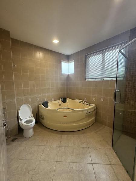 Rumah Berkembar untuk Disewa di Seksyen 9 (Kota Damansara) - Azian Nasa - Bathroom - PropertyGuru.com.my
