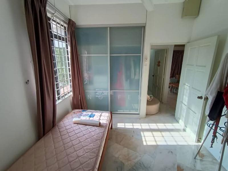 Rumah Bandar untuk Disewa di Taman Bukit Teratai (Ampang) - Ming Feng - Bedroom - PropertyGuru.com.my
