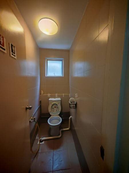 Shop / Office for Rent in Kuchai Entrepreneurs Park (Kuchai Lama) - Reiis Lai - Bathroom - PropertyGuru.com.my