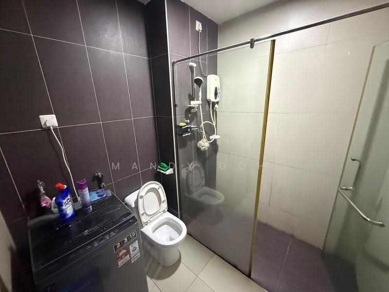 Service Residence for Rent at D'Secret Garden (Pangsapuri Kempas Indah) - Mandy Goh Siew Li - Bathroom - PropertyGuru.com.my