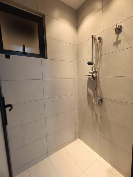 Kediaman Servis untuk Dijual di Sinaran @ Utropolis - Tommy Gan - Bathroom - PropertyGuru.com.my
