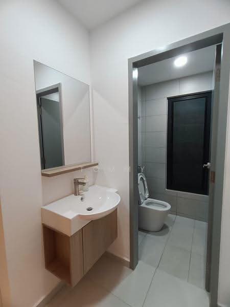 Kediaman Servis untuk Dijual di Sinaran @ Utropolis - Tommy Gan - Bathroom - PropertyGuru.com.my
