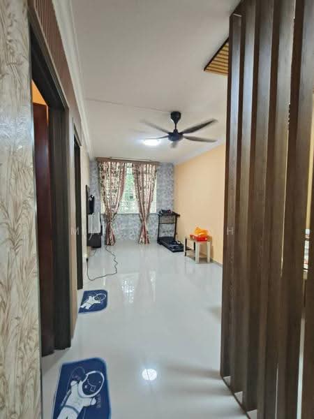 Flat for Sale at Taman Putri Kulai - Mandy Goh Siew Li - Living Room - PropertyGuru.com.my