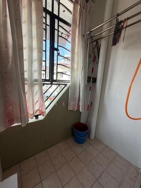 Pangsapuri untuk Disewa di Bandar Selesa Jaya - Elyn Tay - Balcony - PropertyGuru.com.my