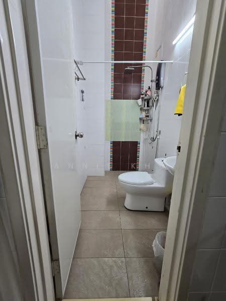 1-storey Terraced House for Sale in Alam Nusantara (Setia Alam) - Annie Kho - Bathroom - PropertyGuru.com.my