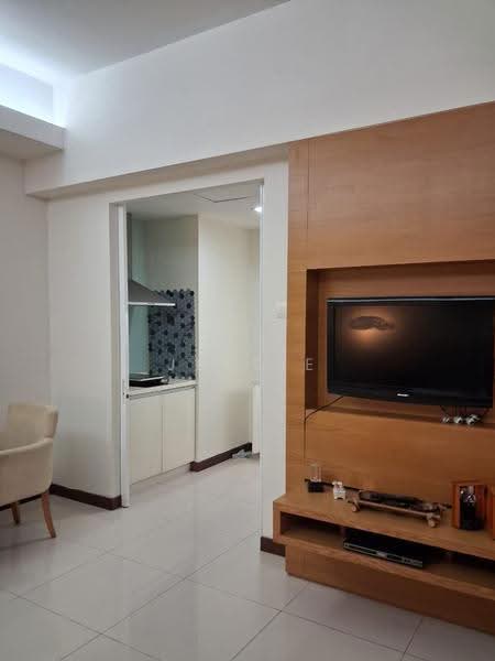 Kediaman Servis untuk Dijual di Cormar Suites (Fraser Place (Lot 163)) - Jessie Sim - Living Room - PropertyGuru.com.my