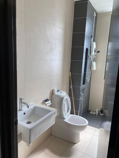 Service Residence for Rent at 8Scape Residence @ Sutera - Lydia Wee - Bathroom - PropertyGuru.com.my