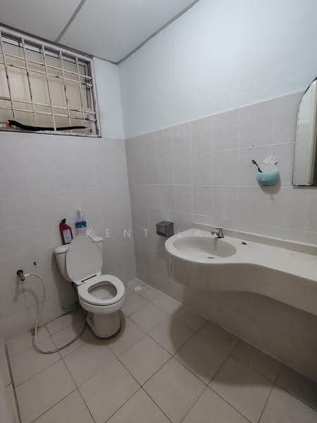Condominium for Sale at Platinum Hill PV 5 - Kent Lau - Bathroom - PropertyGuru.com.my