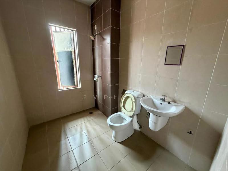 2-storey Terraced House for Sale in Rawang (Selangor) - Evelyn Khoo - Bathroom - PropertyGuru.com.my