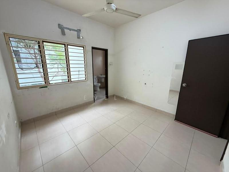 2-storey Terraced House for Sale in Rawang (Selangor) - Evelyn Khoo - Bedroom - PropertyGuru.com.my